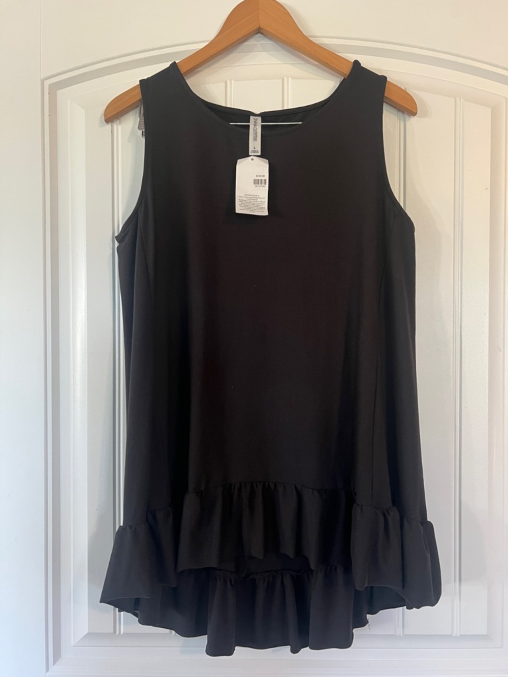 Nwt Zenana ruffle Tank Top Large